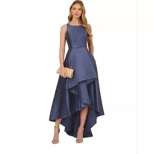 Women's Clothing (772)